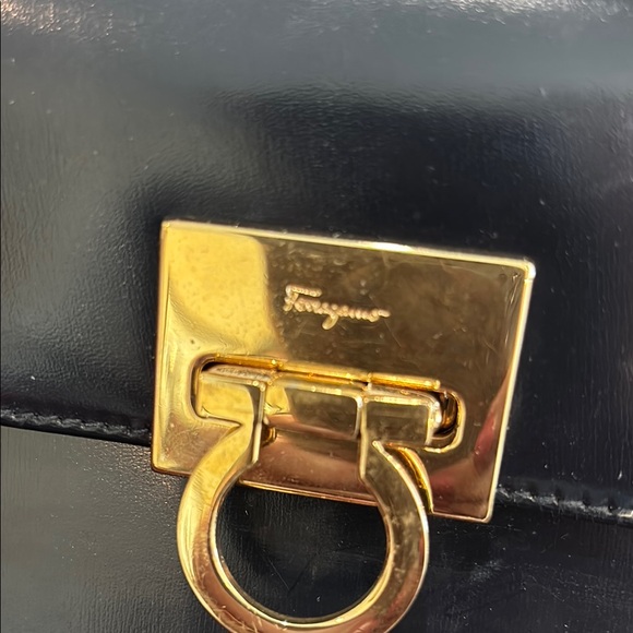 Elegant Ferragamo Blue Leather Chain or Clutch Bag - Picture 2 of 5